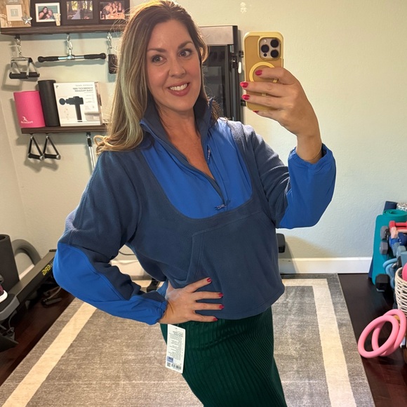 Lululemon pullover - Picture 1 of 7